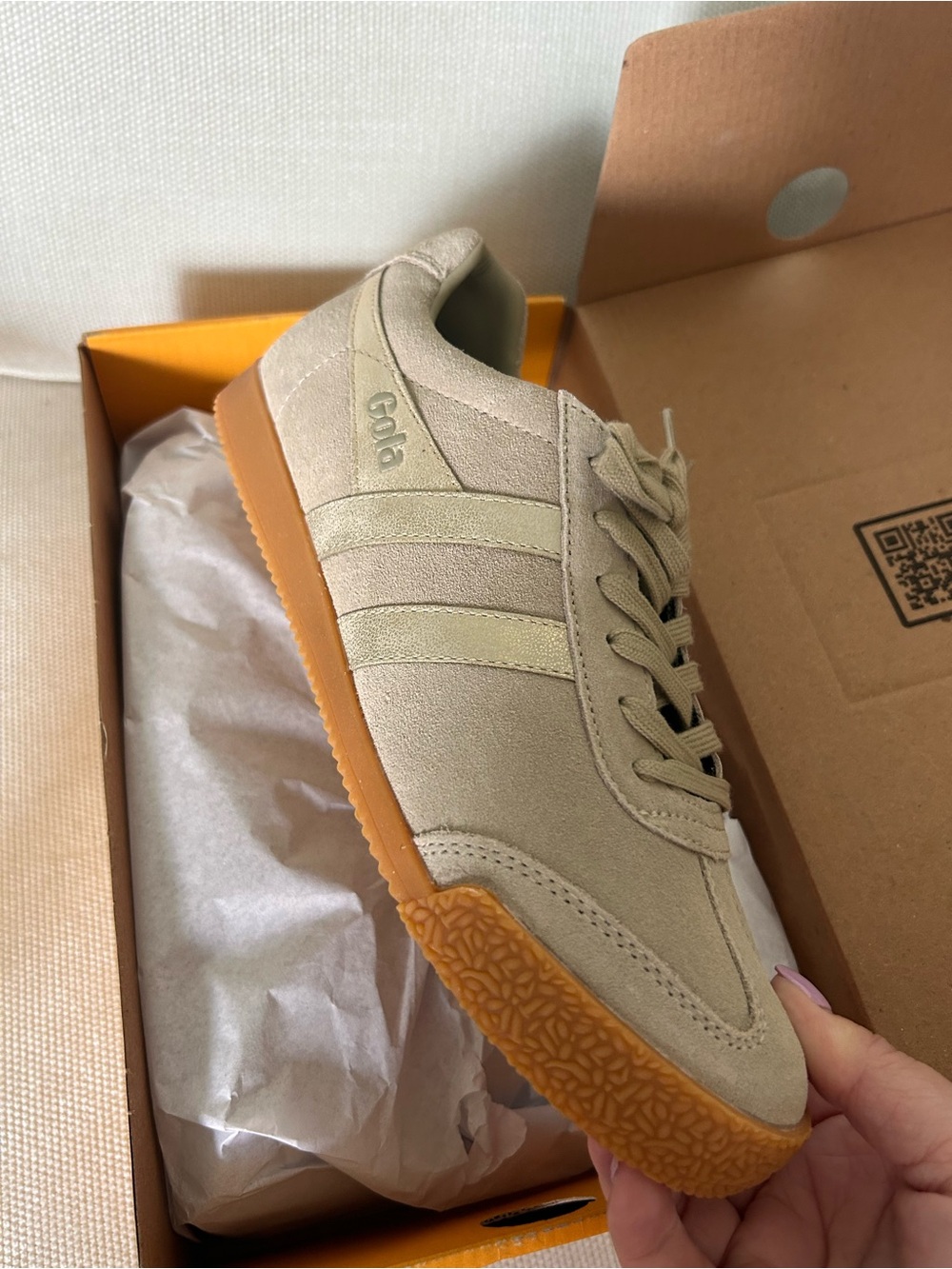 New Gola Harrier Mirror Sneakers Bone Gold Gum - Picture 4 of 5